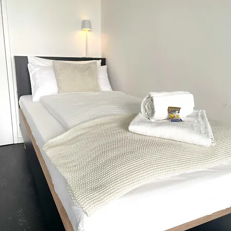Apartment Blueberry Living - Design-apartments Am Starnberger See, Natur&erholung, Privatparkplatz, Nur 400 M Zum Tutzing