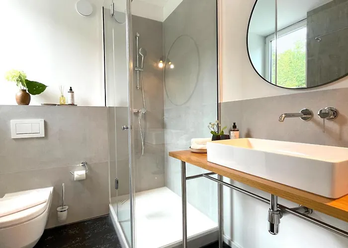 Апартаменты Blueberry Living - Design-apartments Am Starnberger See, & Erholung, Privatparkplatz, Nur 400 M Zum Тутцинг